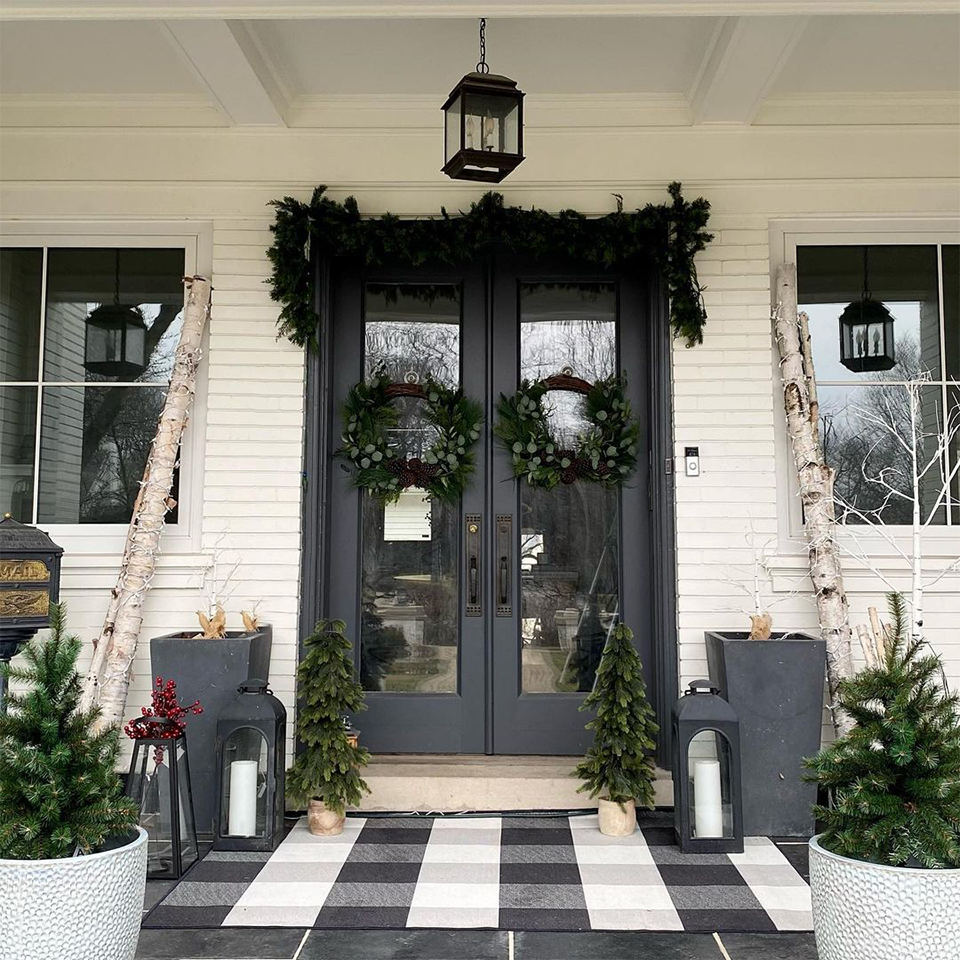 black and white gingham rug on front porch