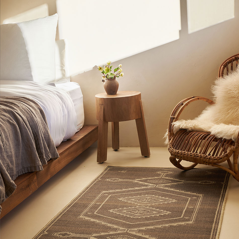 desert decor jute rug in miniamlist bedroom