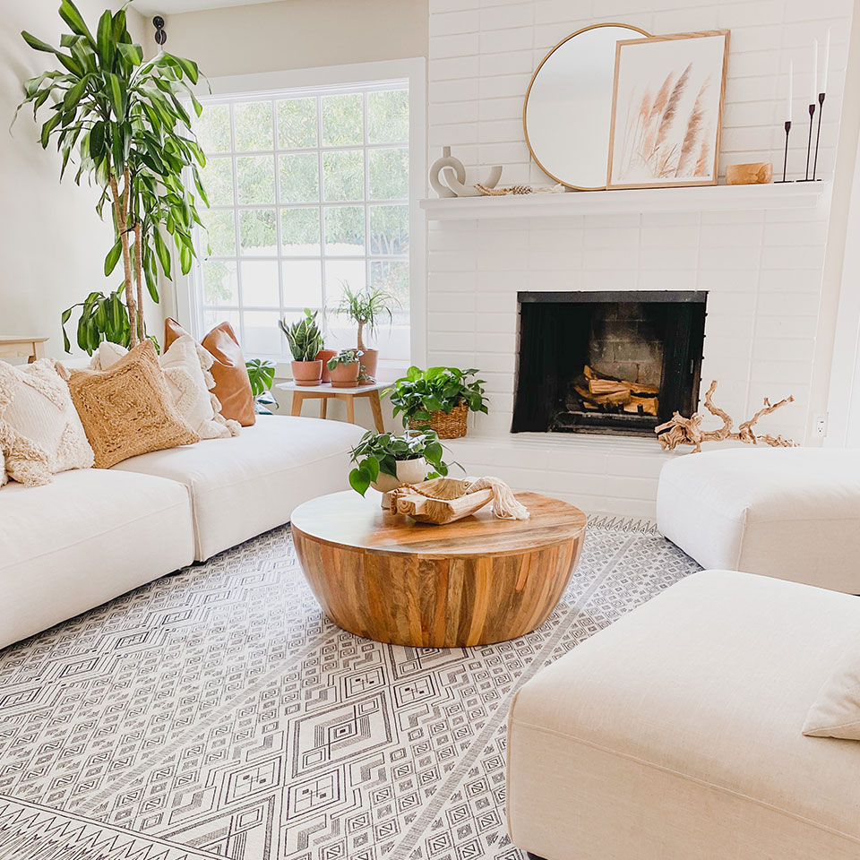 neutral black and white boho rug in living room