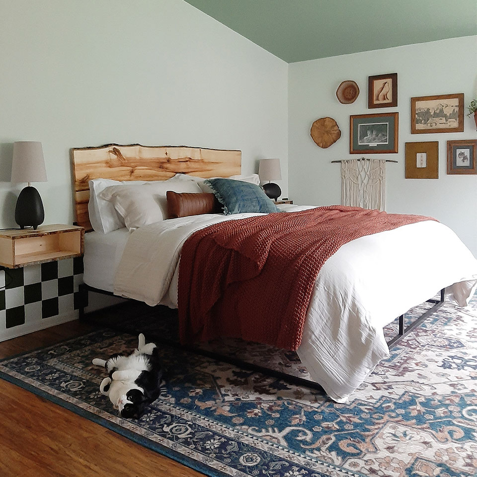 persian rug in eclectic bedroom