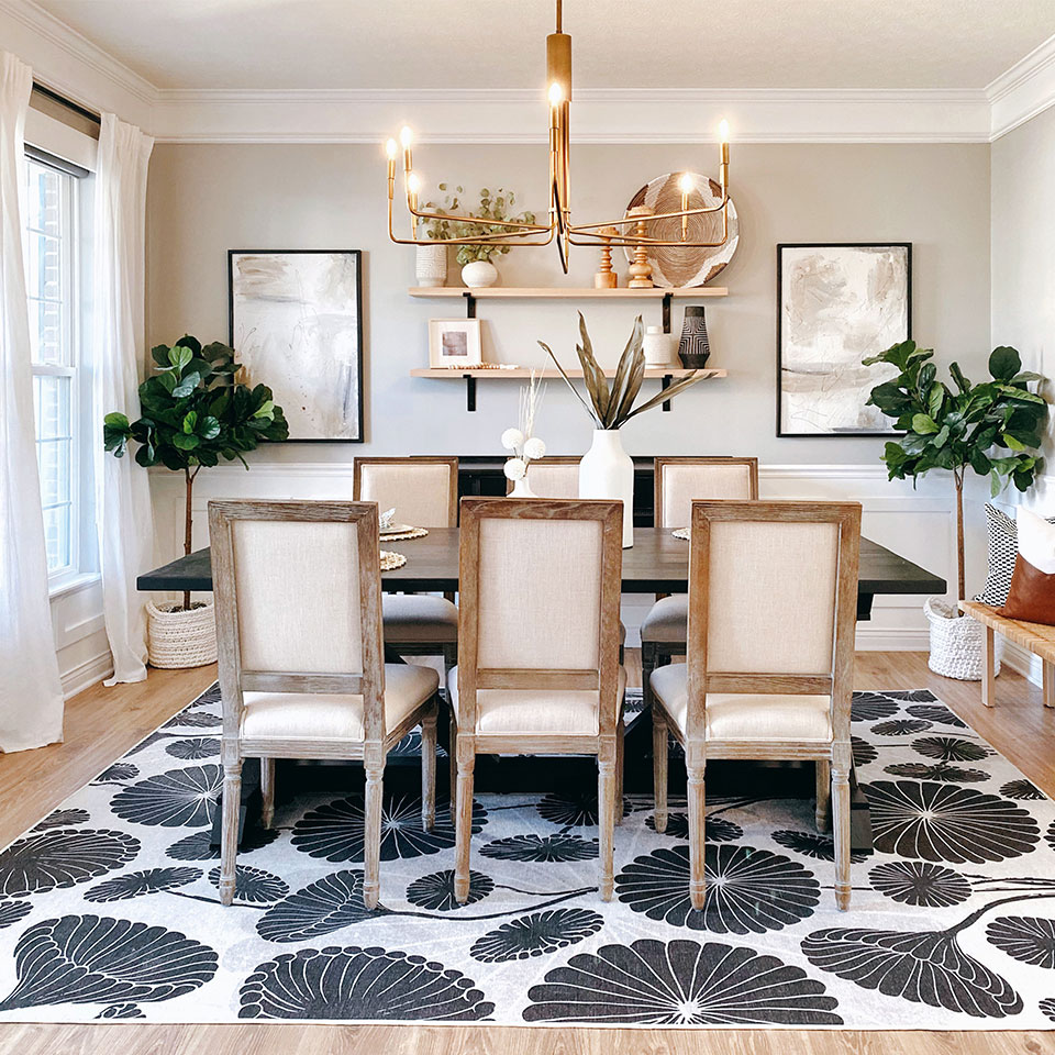 black and white floral rug in farmhouse dining room