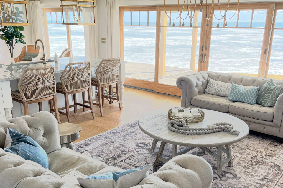 7 Coastal Decor Ideas To Give Your Space A Beachy Vibe I Ruggable Blog - How To Decorate Coastal Style