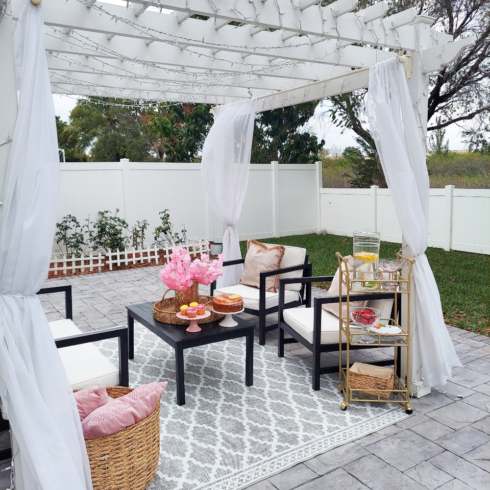 outdoor Moroccan rug on glam patio